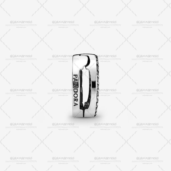 Pandora Round Pavรฉ Clip Charm - Picture 2 of 6